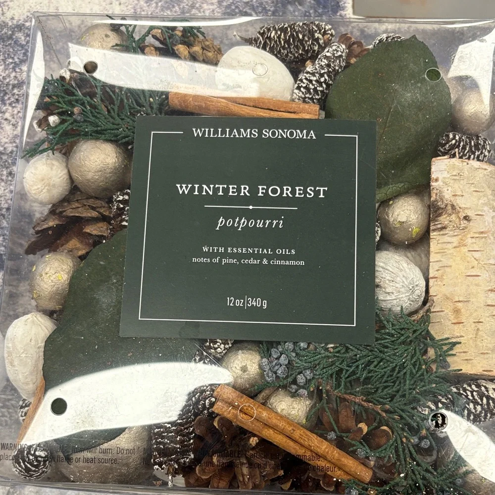Williams Sonoma Holiday Potpourri with Green and Brown Accents
